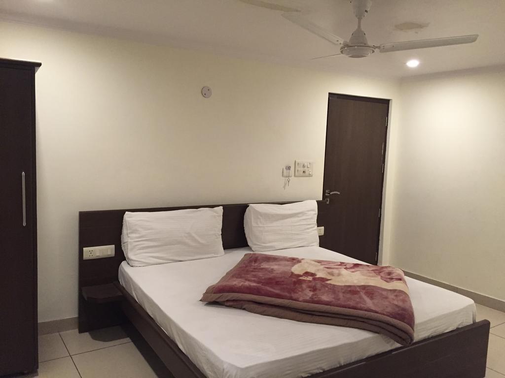 Hotel Surya Haldwāni Pokoj fotografie
