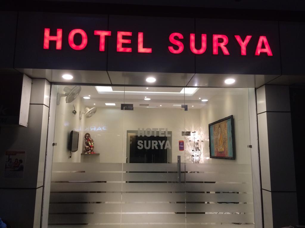 Hotel Surya Haldwāni Exteriér fotografie