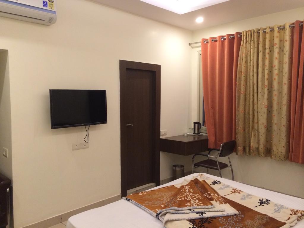 Hotel Surya Haldwāni Pokoj fotografie